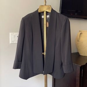 Short relaxed blazer